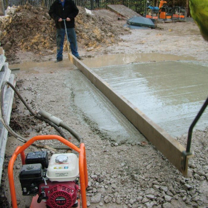 Hand Concrete Tamper 6m - 8m | Concreting & Finishing | Smiths Hire