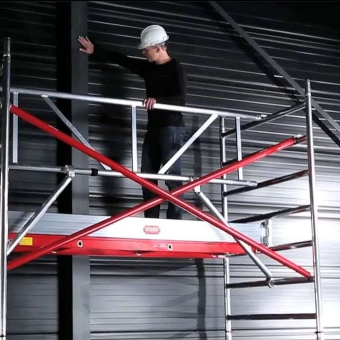 1.8m x 0.8m x 10.7m Guardrail Height AGR Altrex Alloy Tower