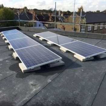 300W Solar panel pod in use 3